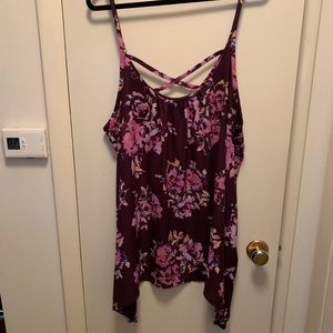 Floral handkerchief hem tank.